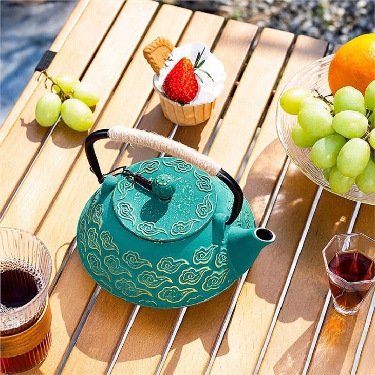 Cast iron Tea Kettle (3)