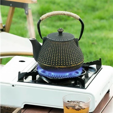 Східний чавунний чайник